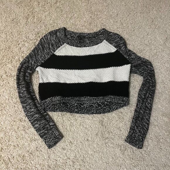 Express Crew Neck Heather Stripe Knit Crop Sweater Size M - Picture 2 of 5